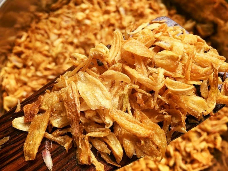 Hướng dẫn cách làm hành phi sạch nhà làm bằng chảo