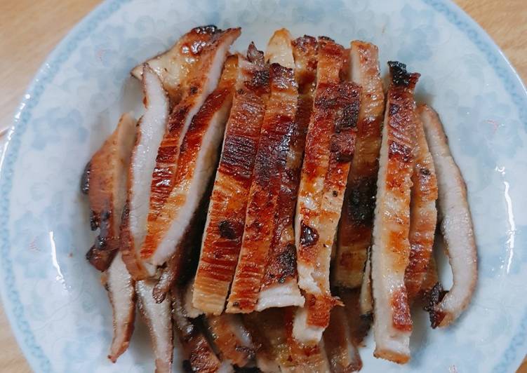 Thịt nọng heo đút lò