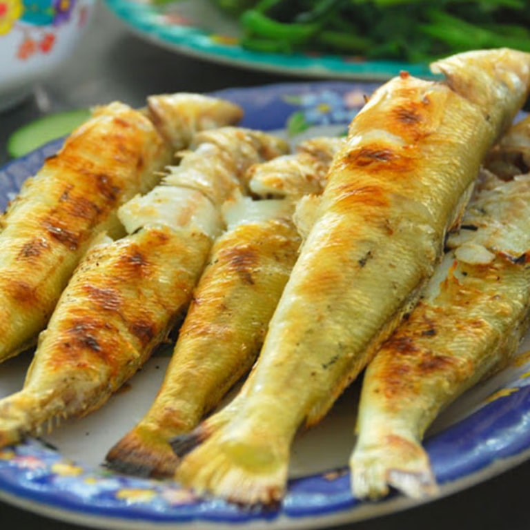 Cá rói chiên giòn thơm ngon