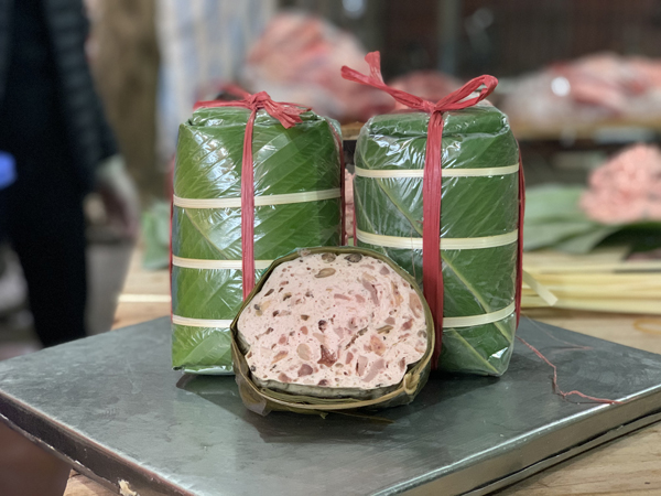 Giò gà Đông Tảo hương vị thơm ngon, được nhiều người yêu thích