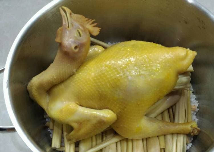 Bí quyết luộc gà ngon chị em nào cũng nên biết