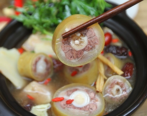 Nguyên liệu làm món đuôi bò hầm thuốc bắc