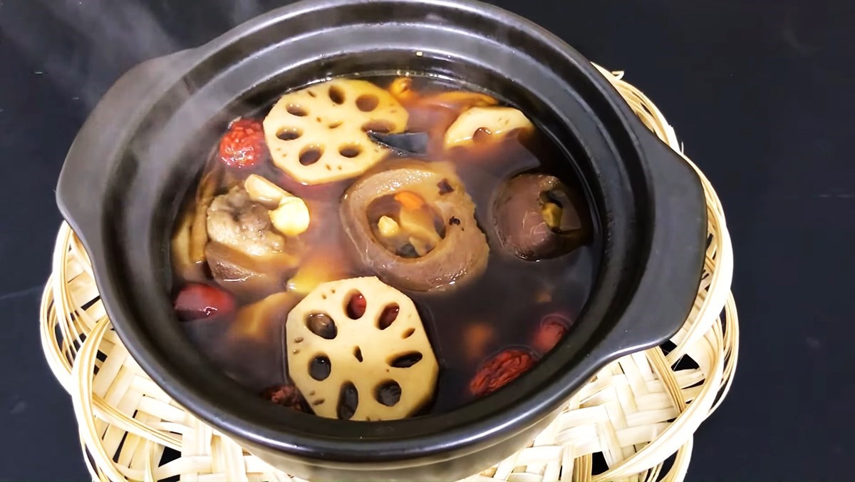 Bí quyết nấu đuôi bò hầm thuốc Bắc ngon