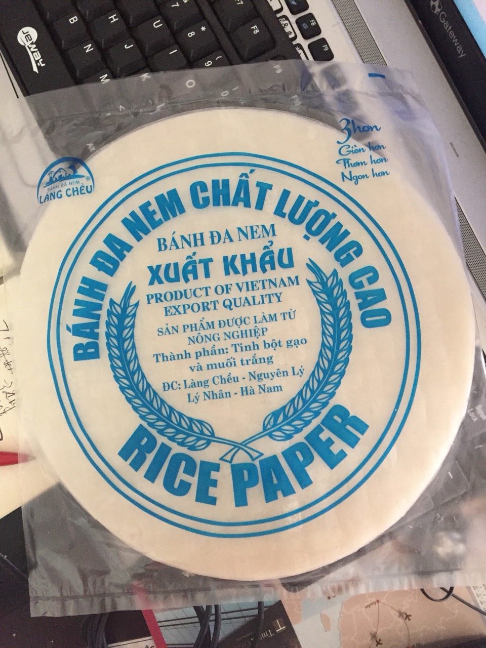 bánh tráng và bánh đa nem