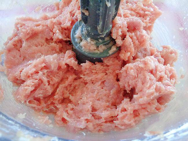 Sơ chế và xay thịt