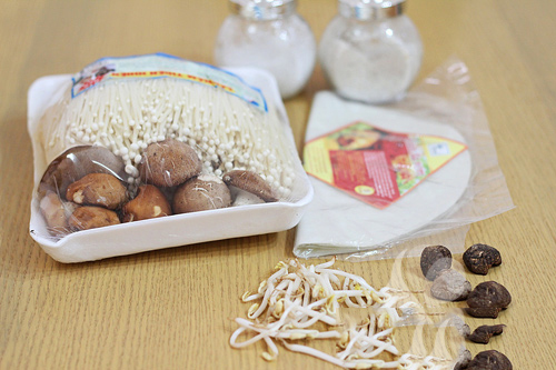 Nguyên liệu làm nem chay nấm