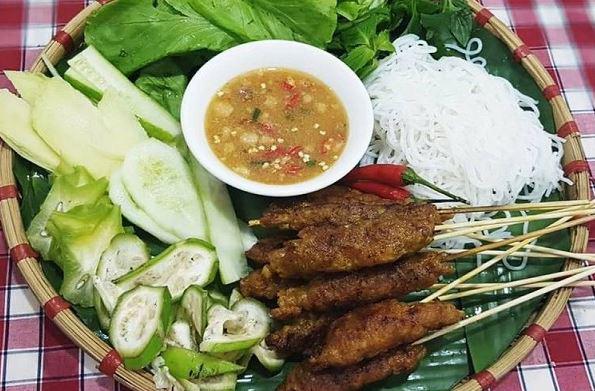 Hướng dẫn làm nem nướng ai cũng làm được luôn