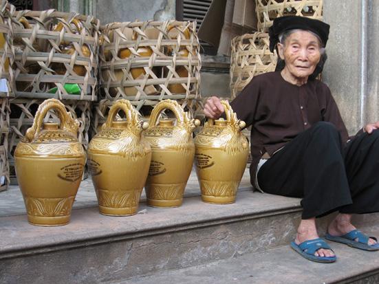 Lịch sử của rượu làng VỌC