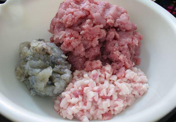 sơ chế nguyên liệu làm nem nướng