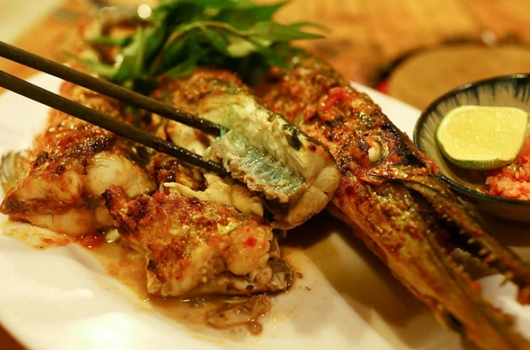 Cá giang xanh nướng bẹ chuối