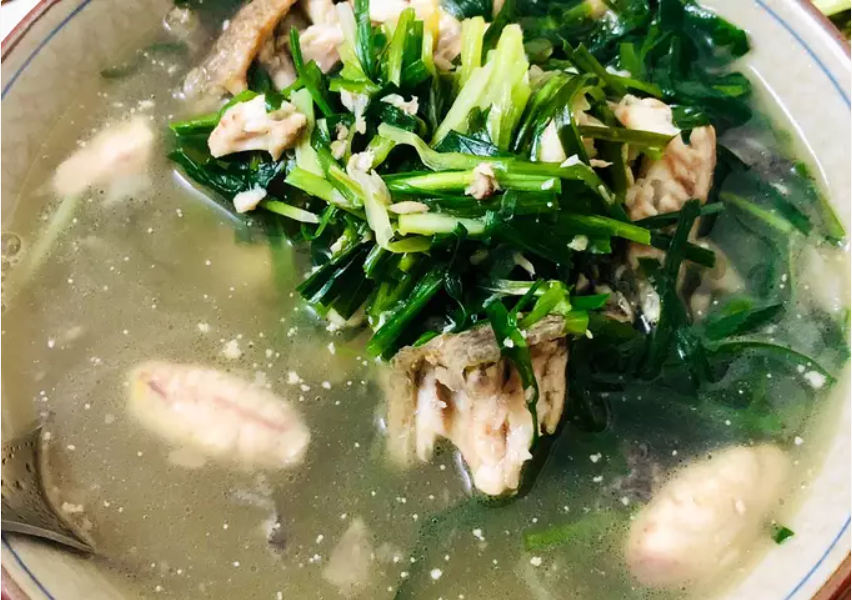 Canh cá rô đồng nấu hẹ