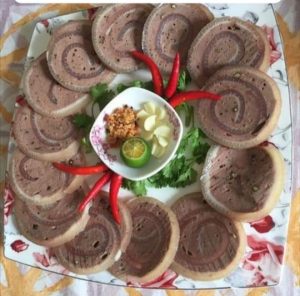 Chả bò cuộn da Huế