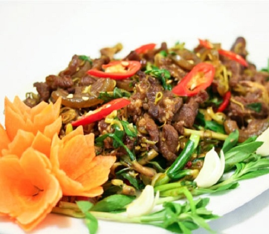 Thịt lợn rừng xào xả ớt