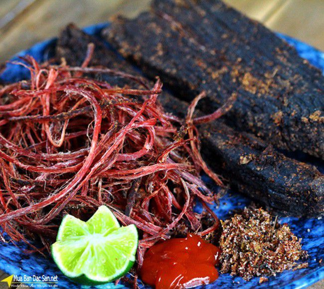 Thịt bò khô Lào gác bếp