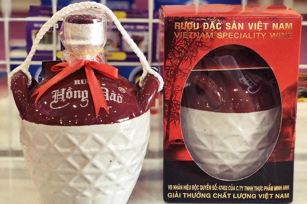 Rượu hồng đào bình 750ml1
