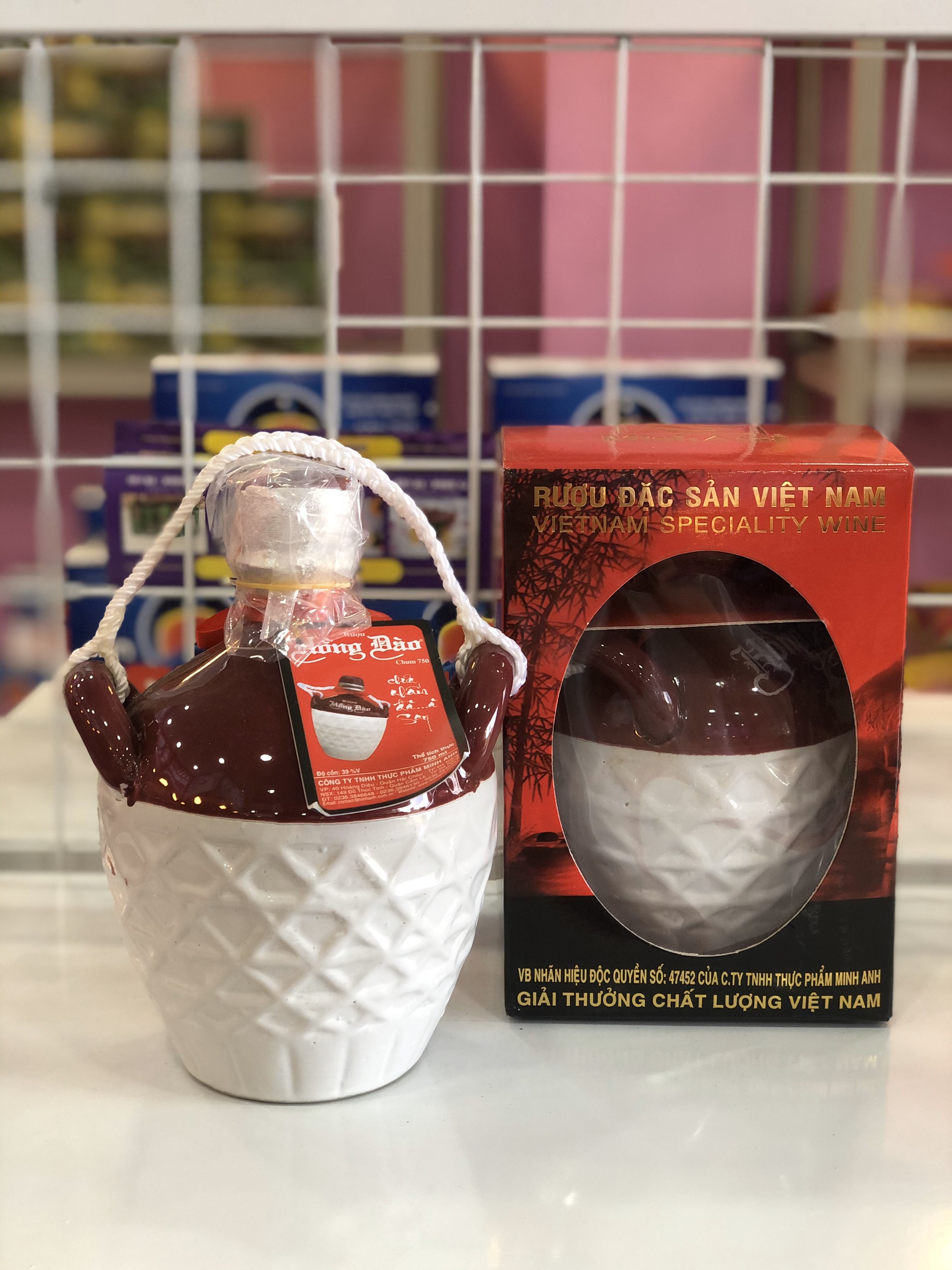 Rượu hồng đào bình 750ml2